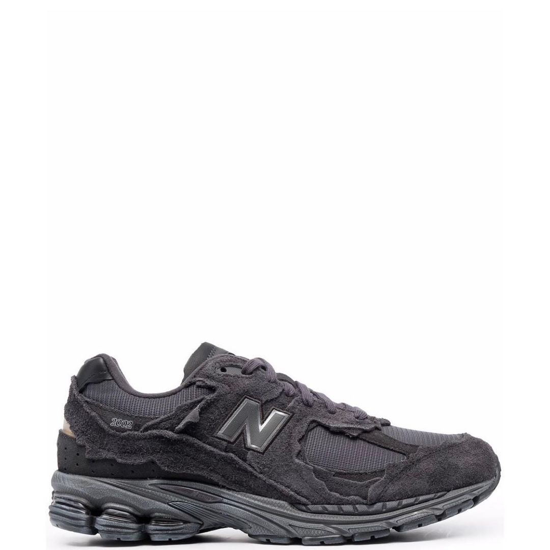 New balance 2002R